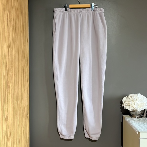 Good American Boyfriend Sweatpants - Picture 4 of 11